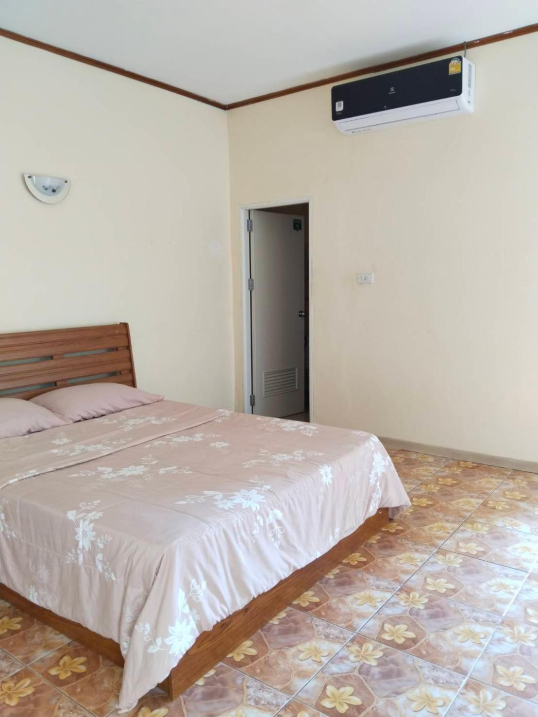 Tiki Bar-Kantiang Guesthouse Ko Lanta Eksteriør billede